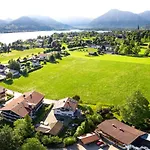 Grosszuegige Am Tegernsee Mit Suedbalkon Und Wallbergblick