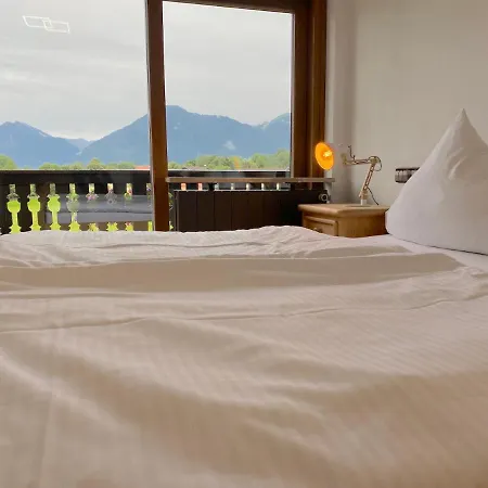 Grosszuegige Am Tegernsee Mit Suedbalkon Und Wallbergblick Апартаменты *