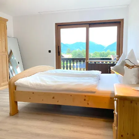 Апартаменты Grosszuegige Am Tegernsee Mit Suedbalkon Und Wallbergblick